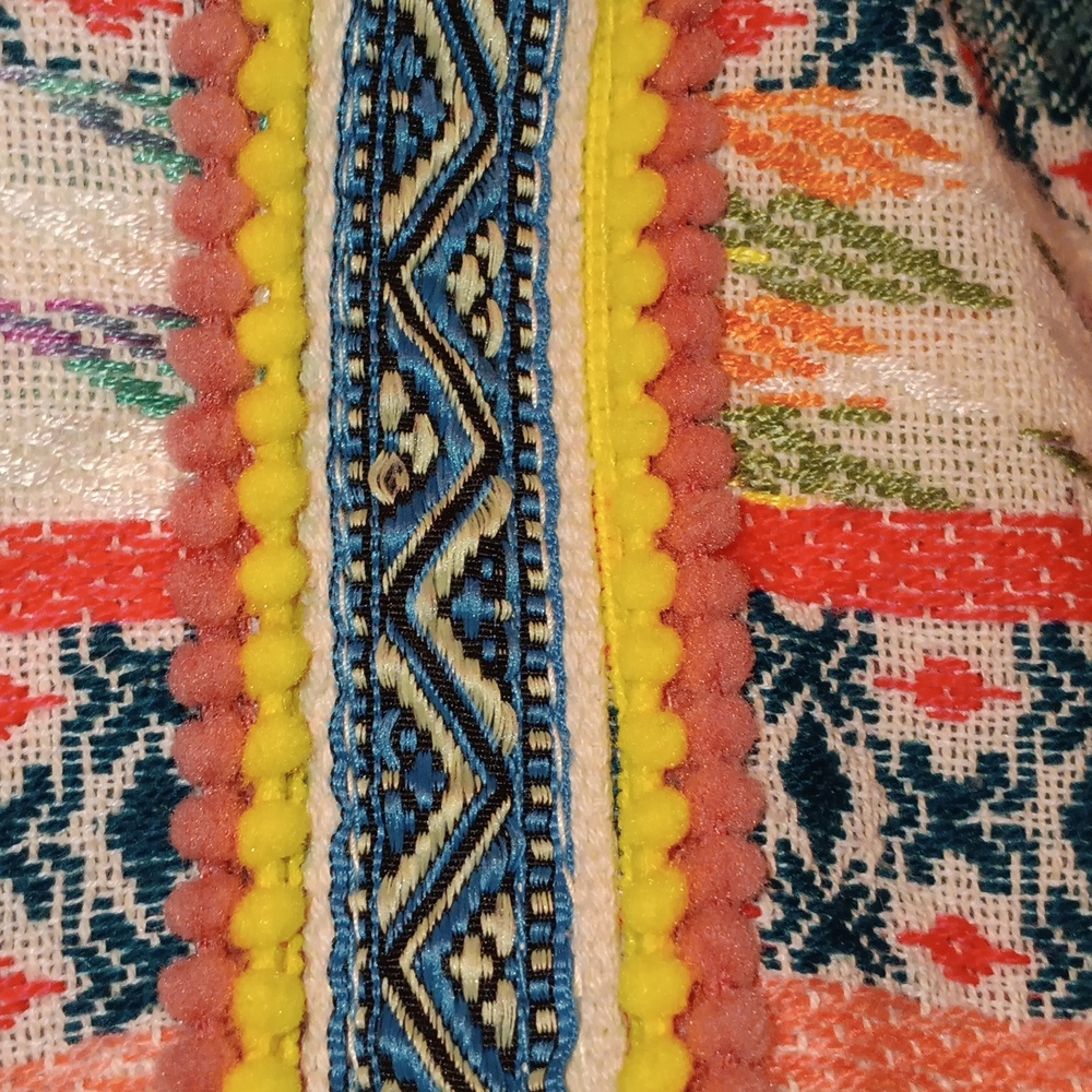 Colorful Patterned Shoulder Bag - Picture 8 of 9